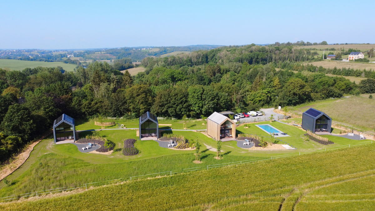 Knusse en romantische tweepersoonslodge met hottub en l