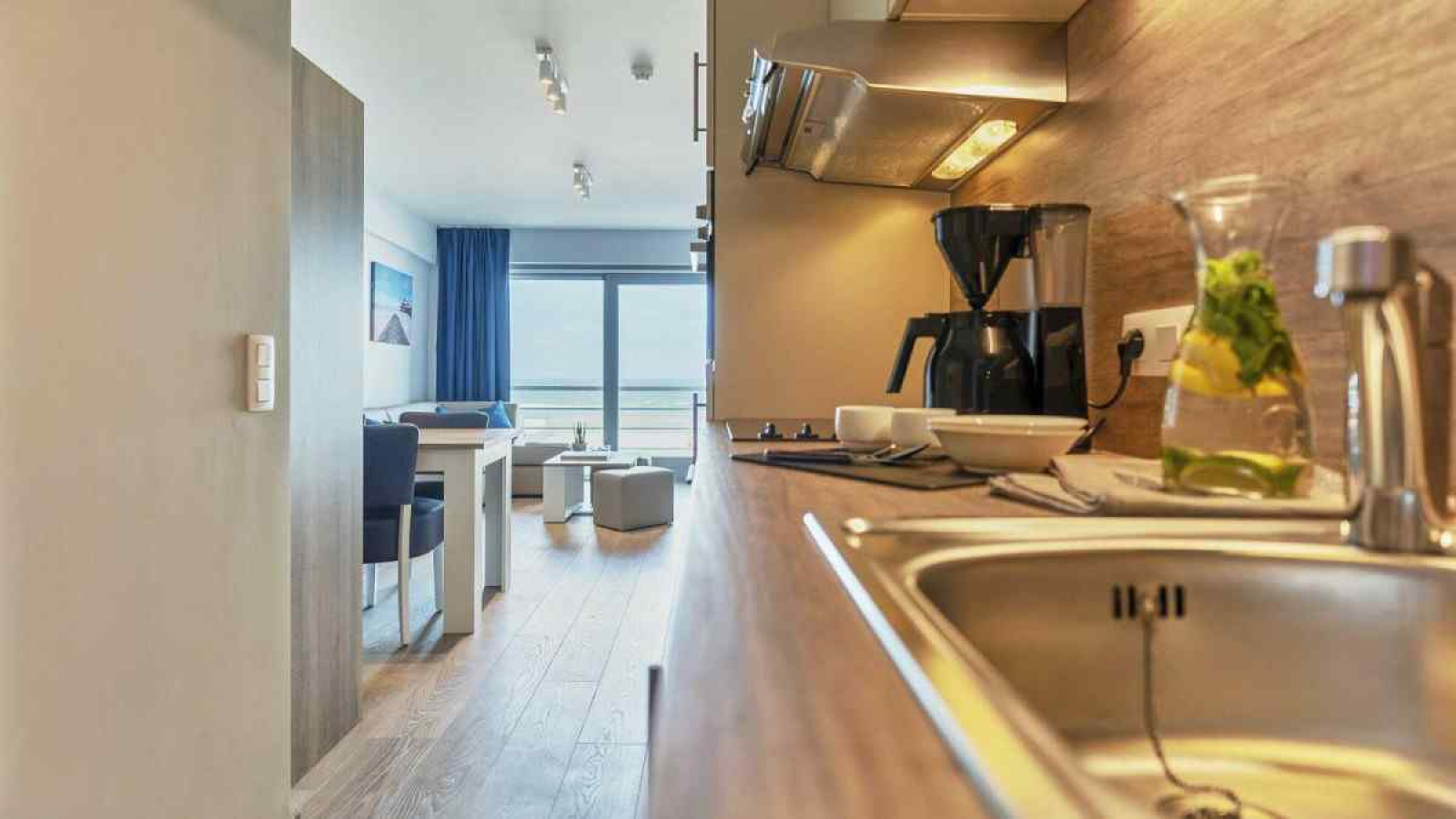 4-persoons-suite-met-balkon-en-zeezicht-in-blankenberge