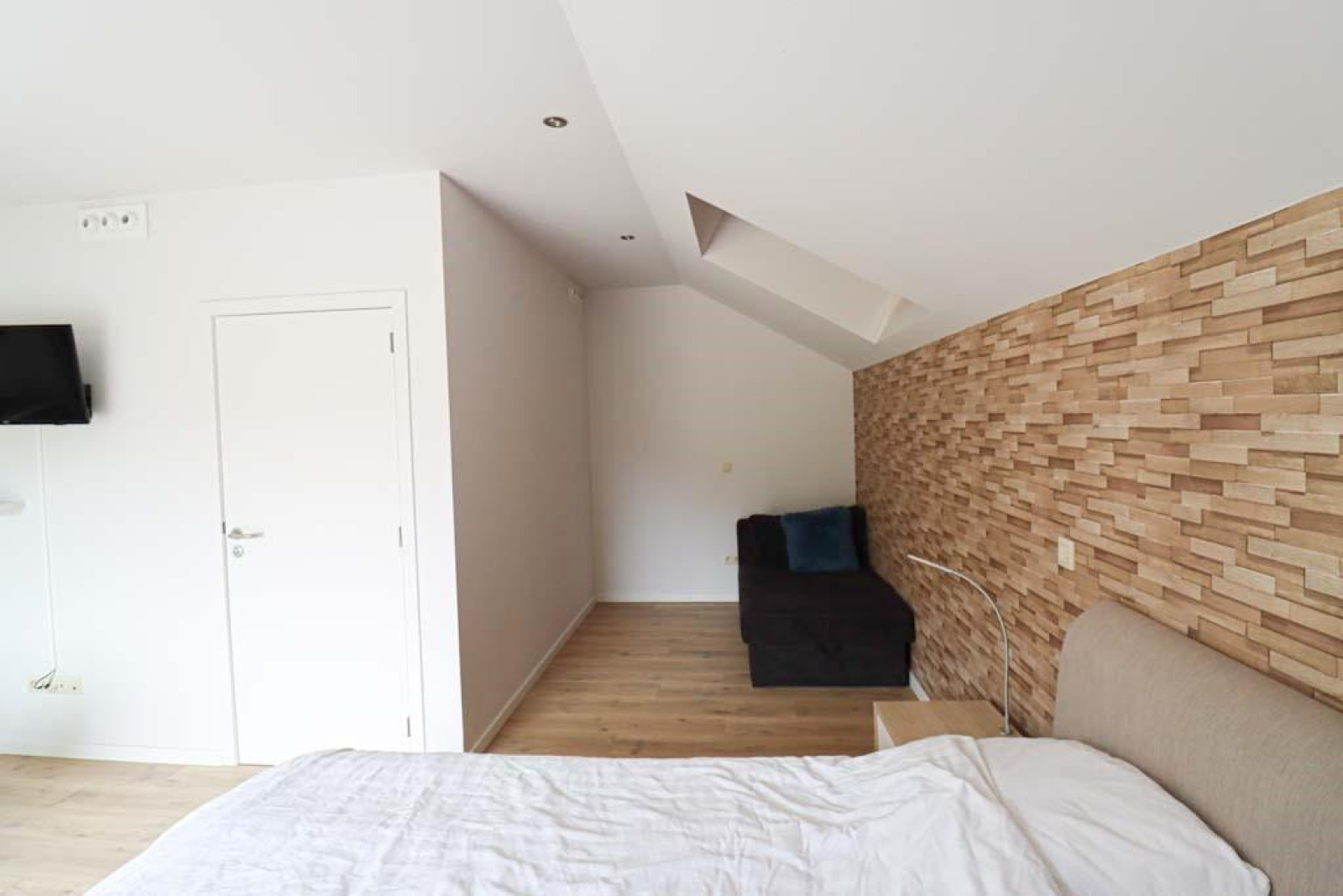 3-persoons-studio-met-balkon-op-vakantiepark-warredal-in-maaseik