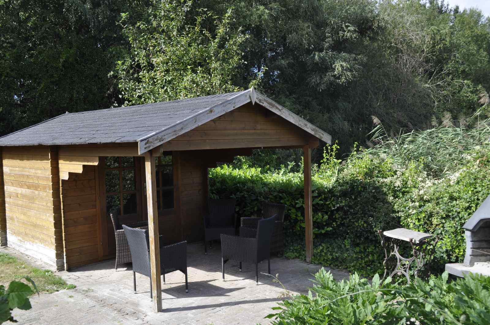 prachtige-10-persoons-villa-met-sauna-en-whirlpool-in-tiendeveen-drenthe