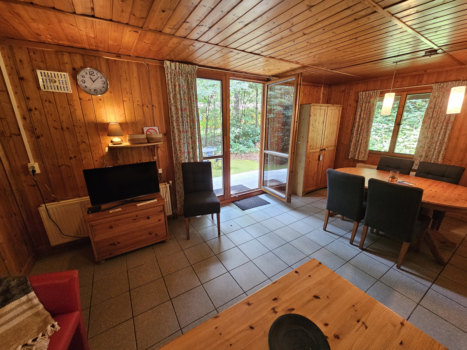 knus-vierpersoons-scandinavische-vakantiebungalow