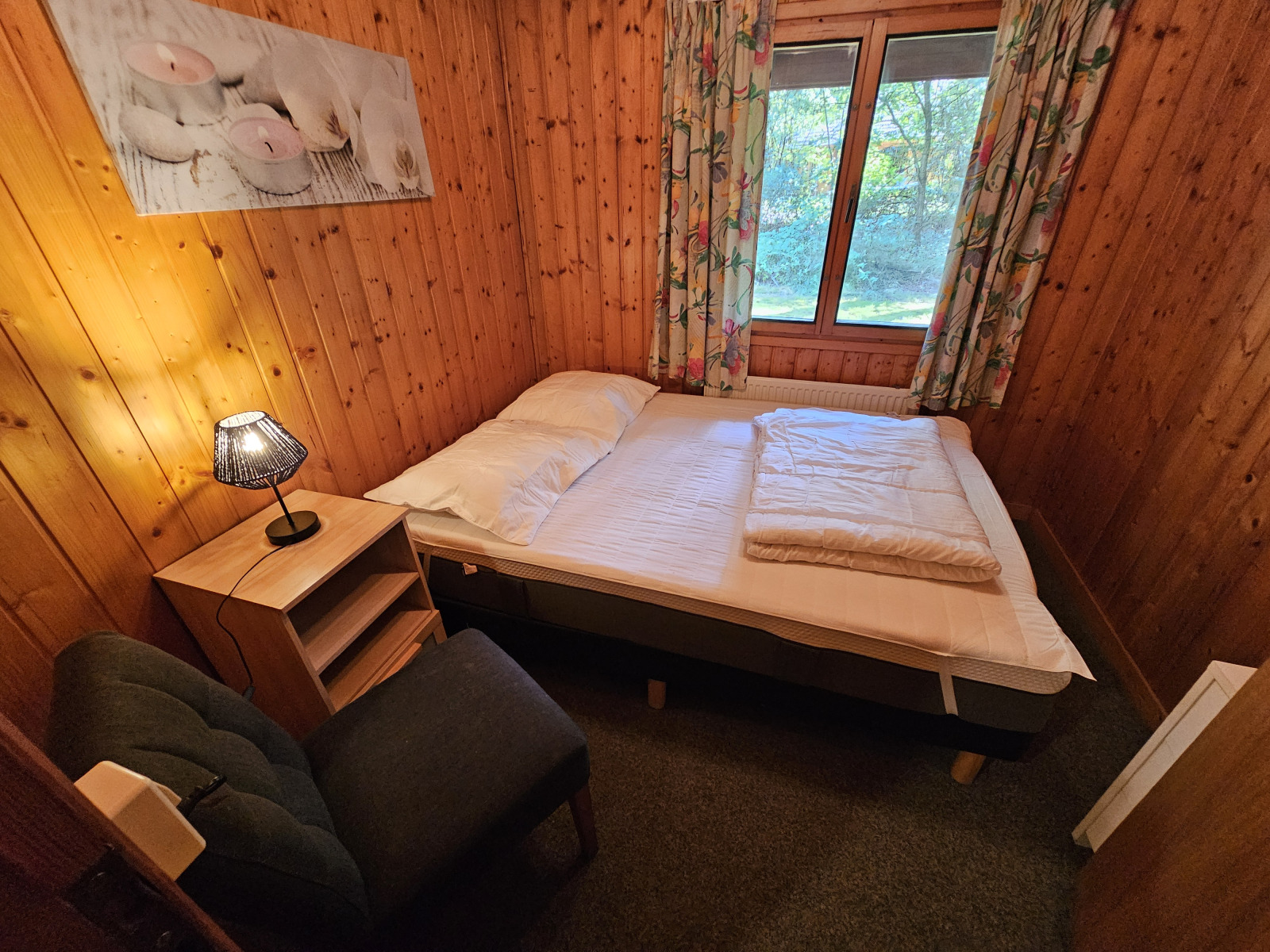 knus-vierpersoons-scandinavische-vakantiebungalow