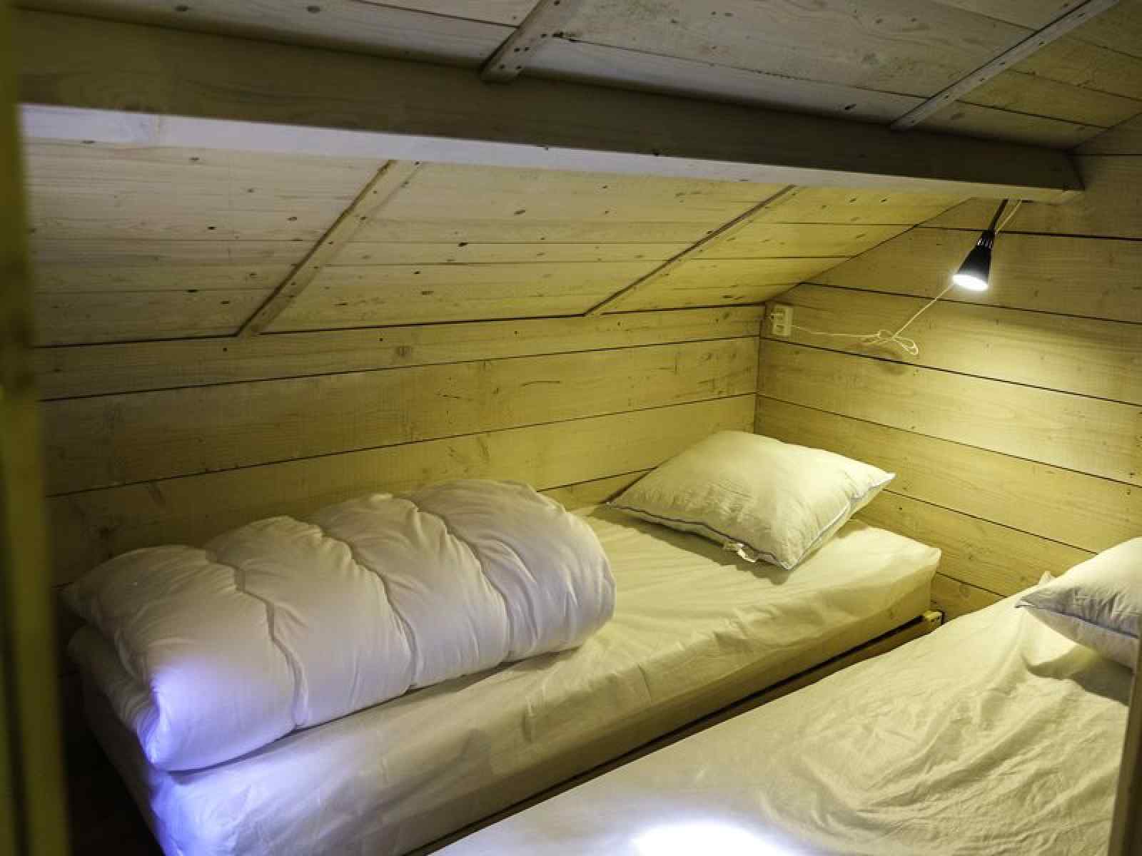 10-persoons-groepsaccommodatie-met-5-slaapkamers-op-vakantiepark-ruinen