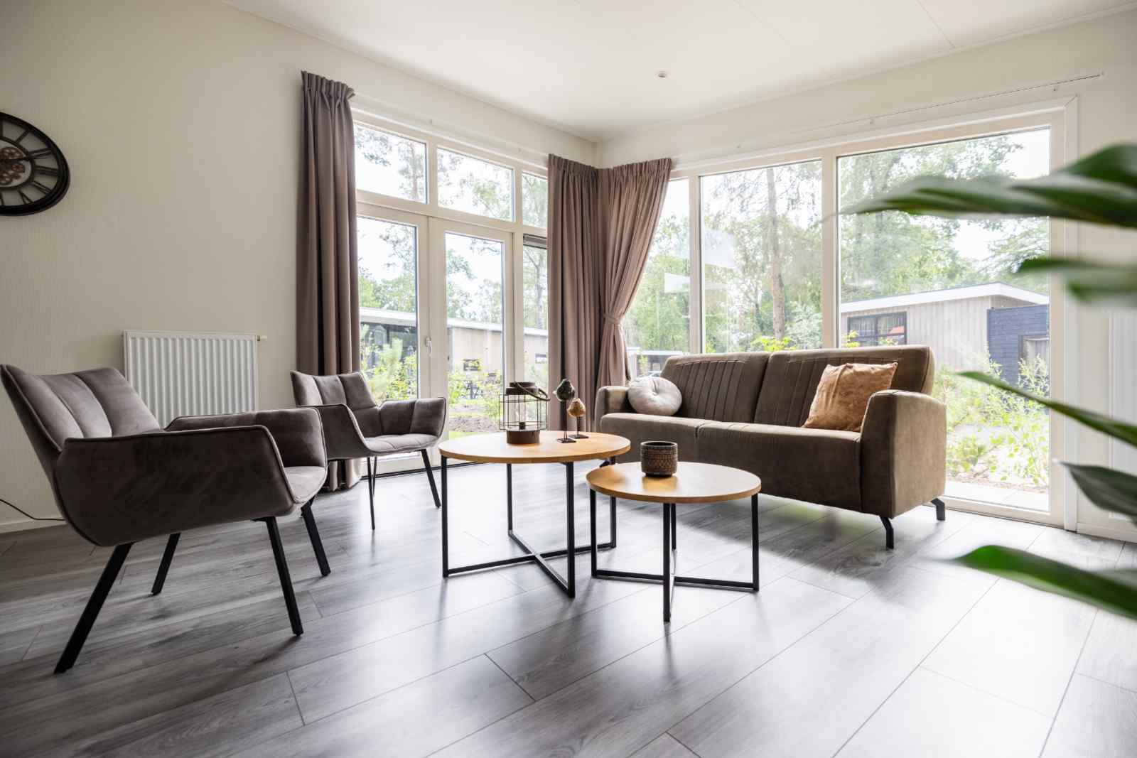 4-persoons-chalet-op-vakantiepark-de-rimboe-in-hoenderloo-op-de-veluwe