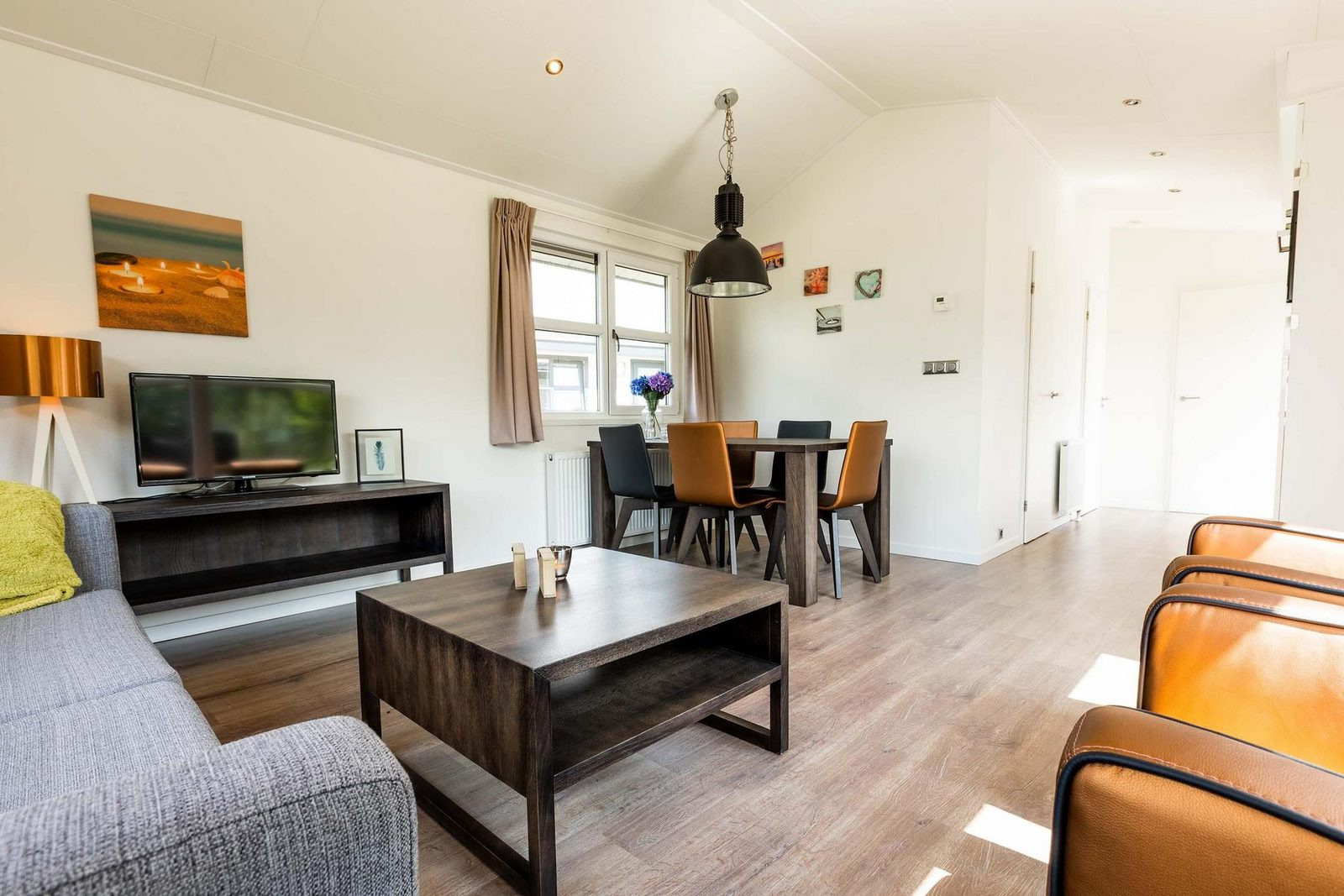 basic-chalet-voor-5-personen-op-vakantiepark-t-gelloo-in-ede