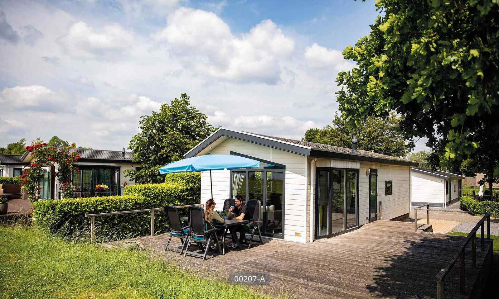 mooi-4-persoons-chalet-op-vakantiepark-esmeer