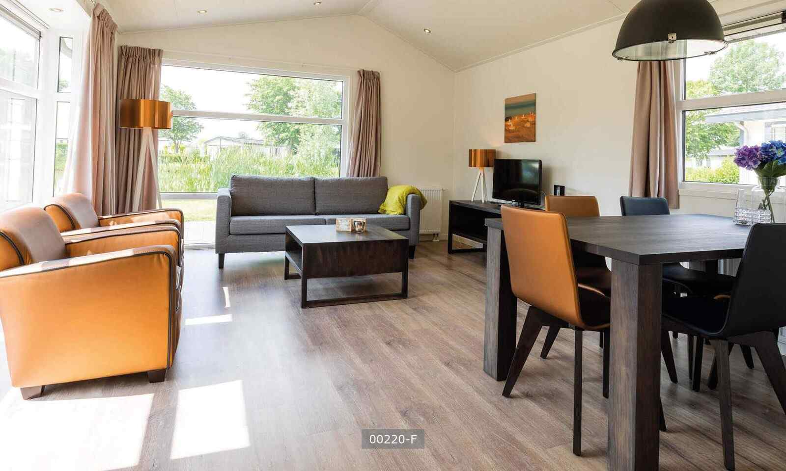 basic-chalet-voor-4-personen-op-vakantiepark-esmeer-in-aalst