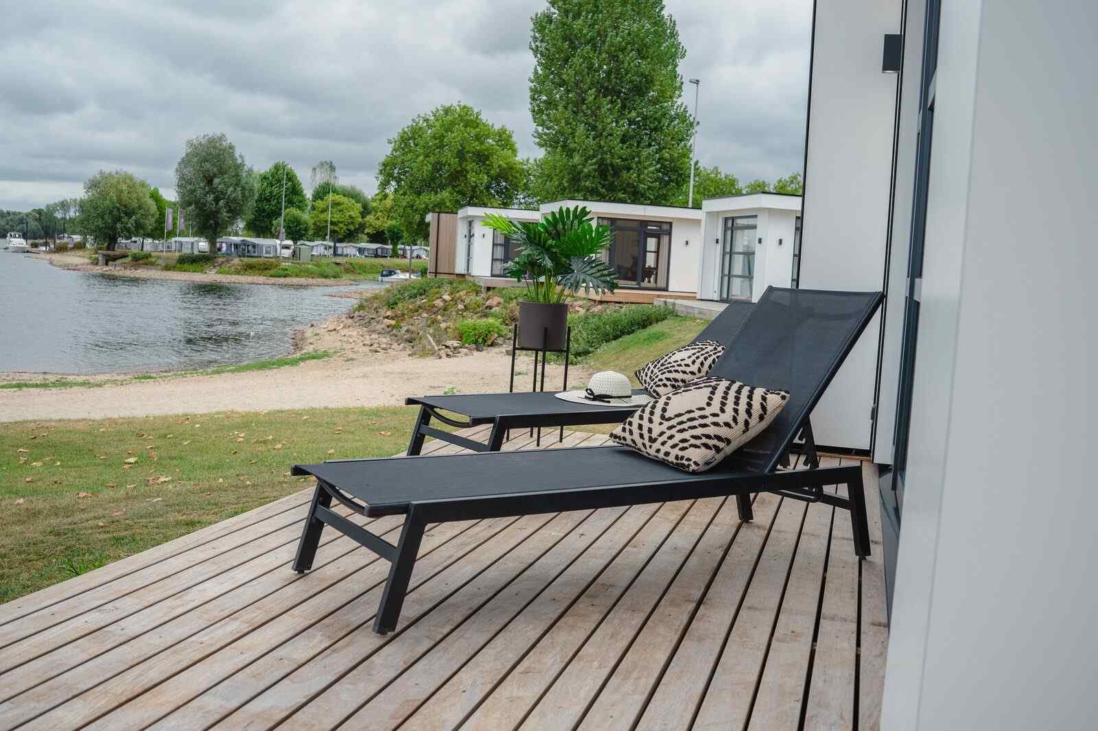 luxe-6-persoons-vakantievilla-aan-de-nederrijn-bij-maurik