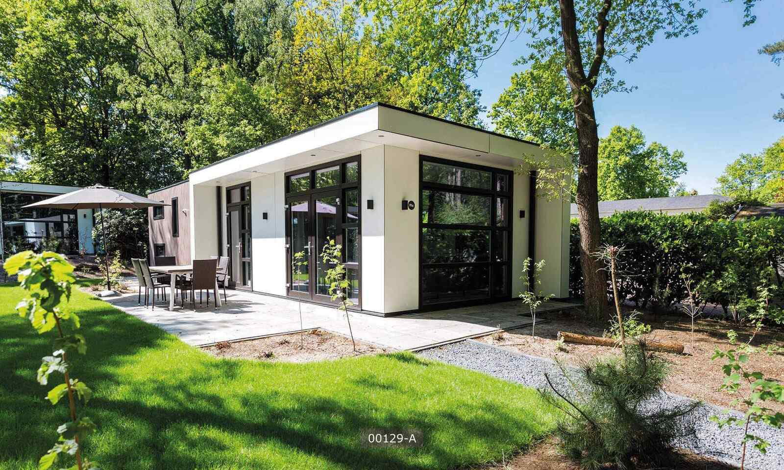 modern-4-persoons-vakantiehuis-gelegen-op-recreatiepark-beekbergen-in-de-veluwe