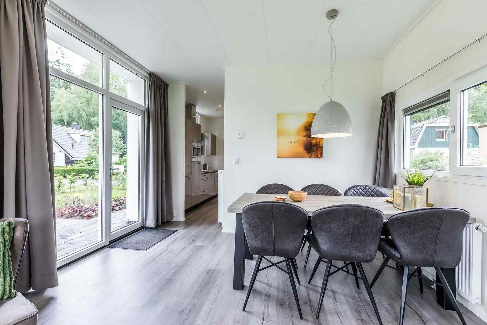 5-persoons-chalet-op-een-vakantiepark-op-de-veluwe