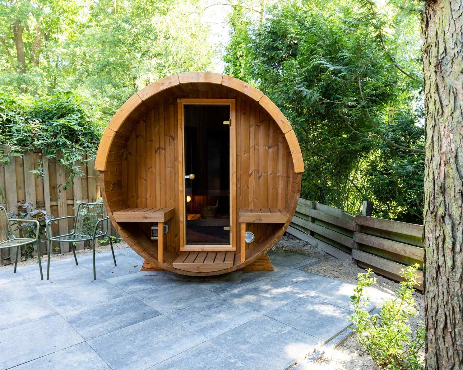 luxe-4-persoons-vakantiewoning-met-sauna-en-hottub-of-bubbelbad-op-de-veluwe