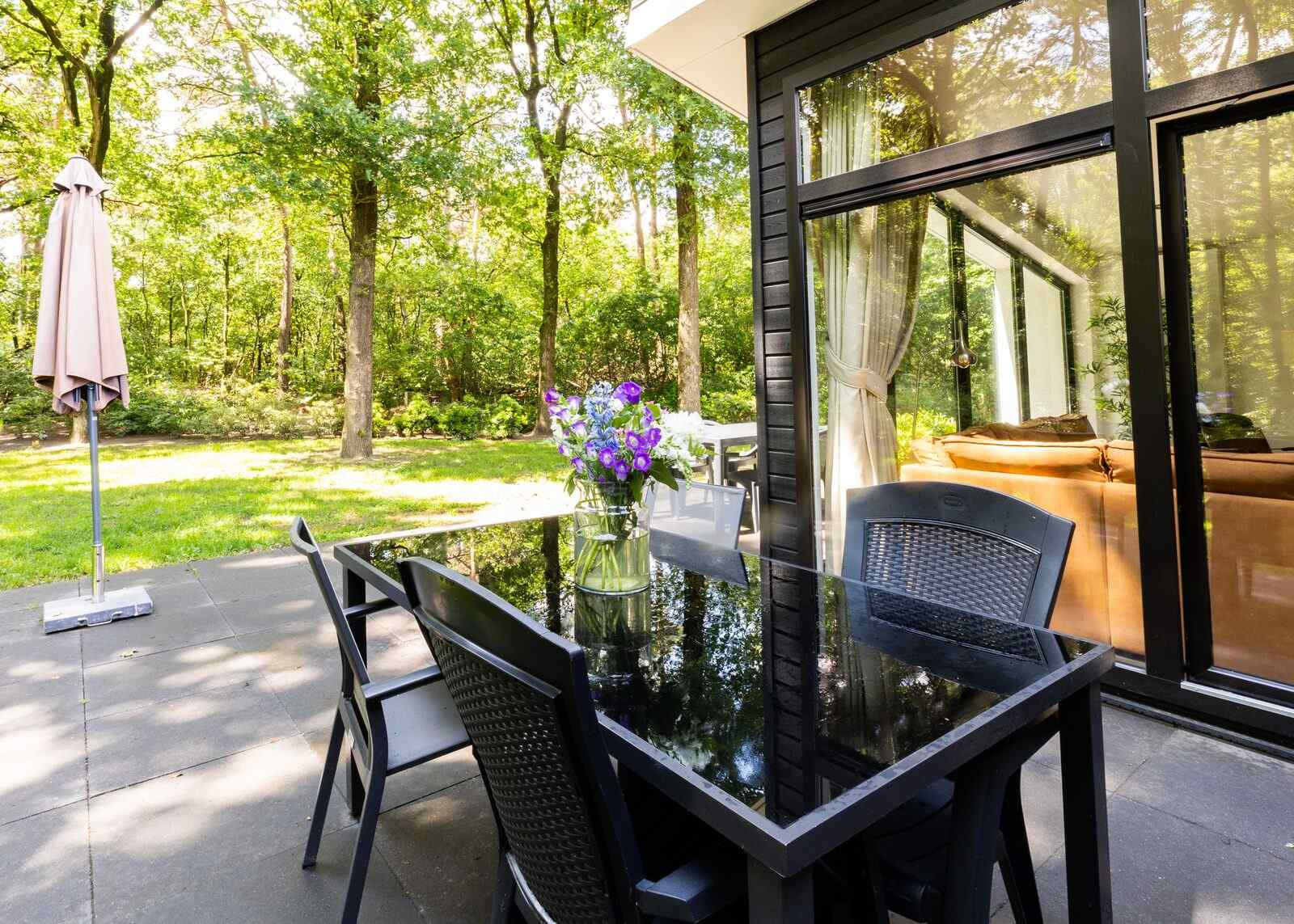 comfortabel-8-persoons-familiehuis-met-ruime-tuin-in-de-bossen-op-de-veluwe