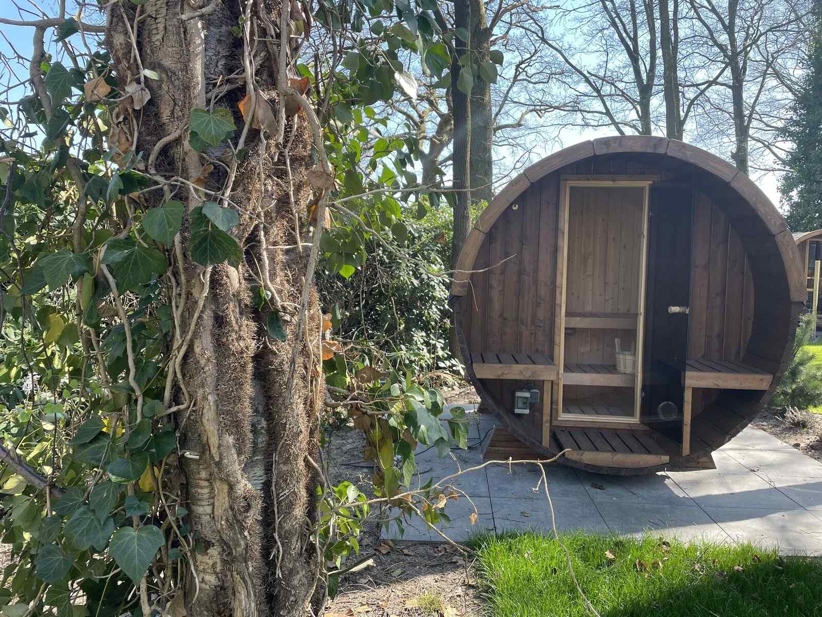 sfeervolle-5-persoons-vakantiewoning-met-sauna-en-hottub-op-de-veluwe