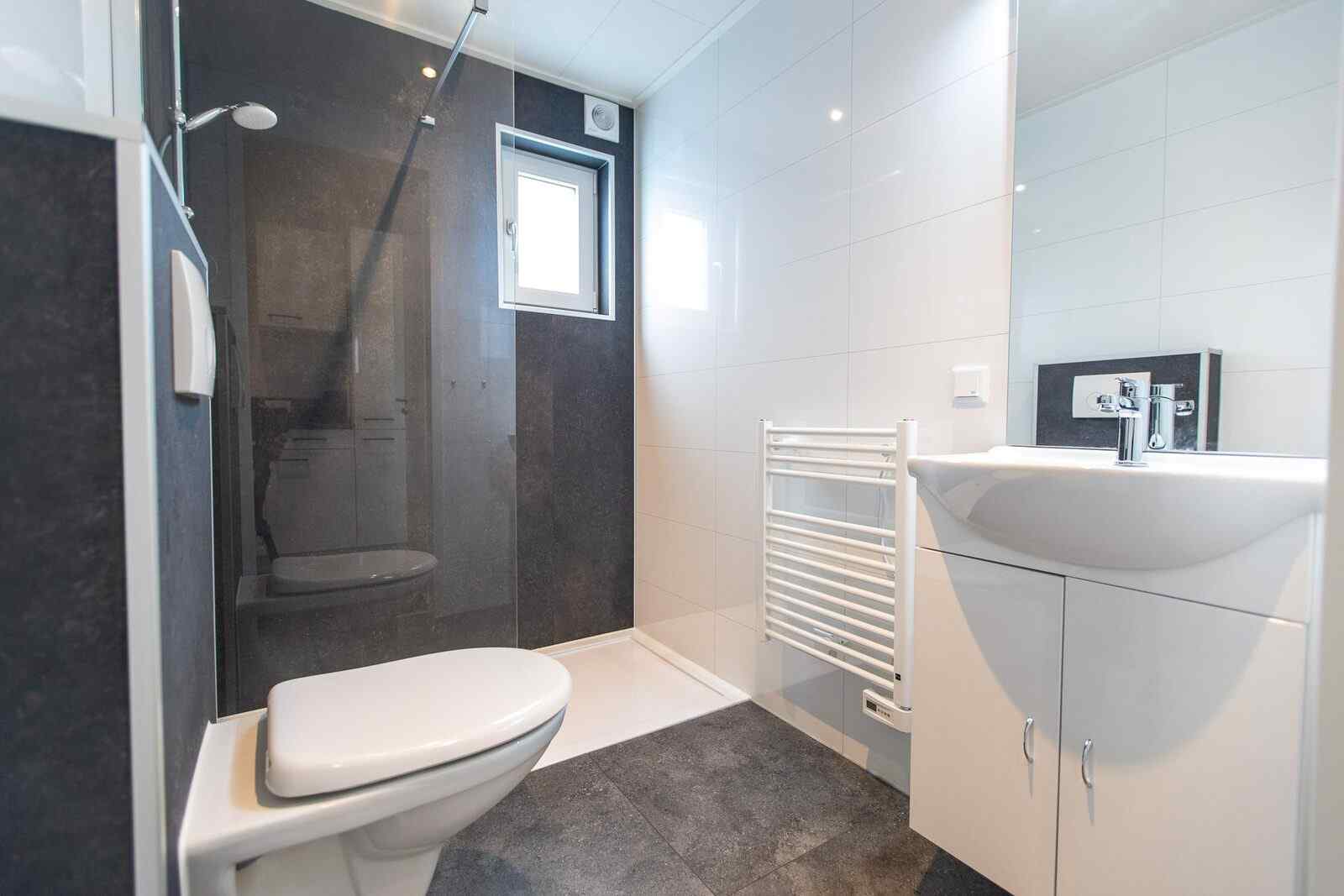 vrijstaande-en-sfeervolle-6-persoons-vakantiewoning-met-sauna-op-de-veluwe
