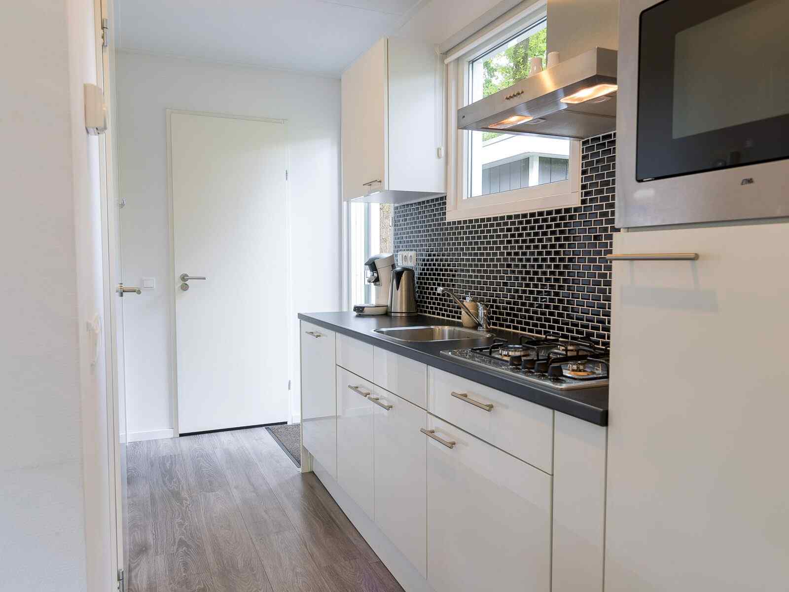 stijlvolle-4-persoons-vakantiewoning-met-hottub-op-een-vakantiepark-in-de-veluwe
