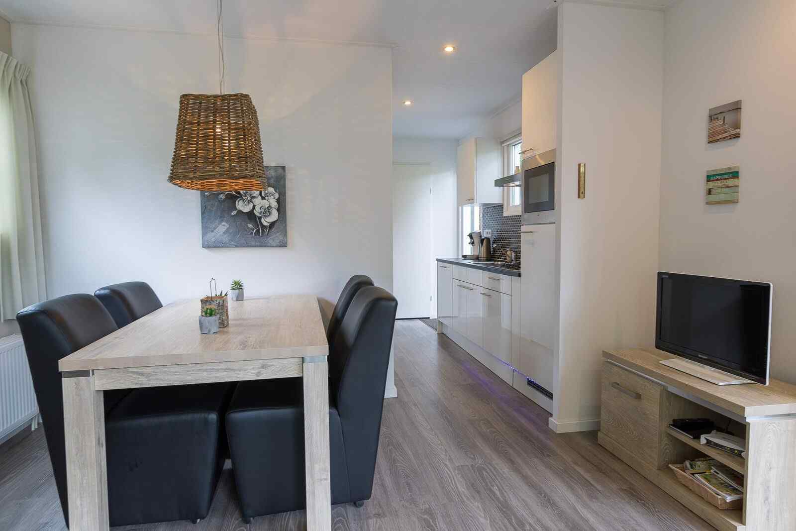 stijlvolle-4-persoons-vakantiewoning-met-hottub-op-een-vakantiepark-in-de-veluwe