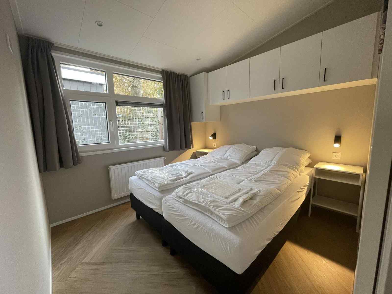 stijlvolle-4-persoons-vakantiewoning-met-sauna-en-hottub-op-een-vakantiepark-op-de-veluwe