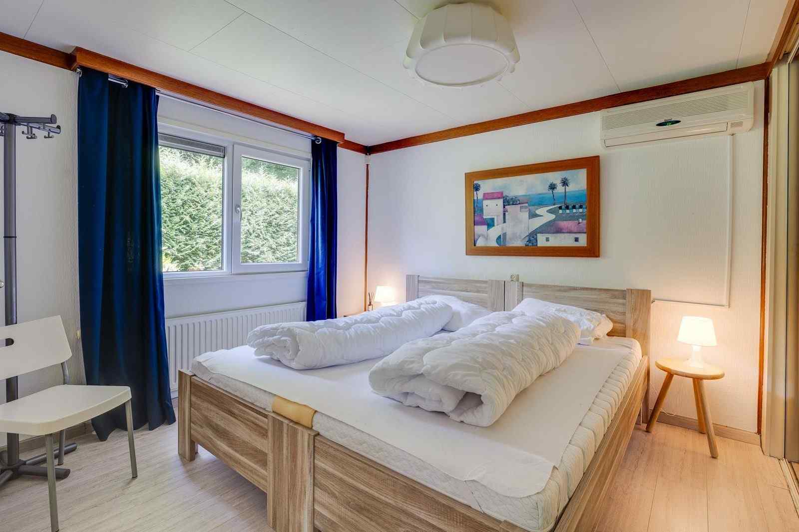 ruime-4-persoons-houten-lodge-op-de-veluwe