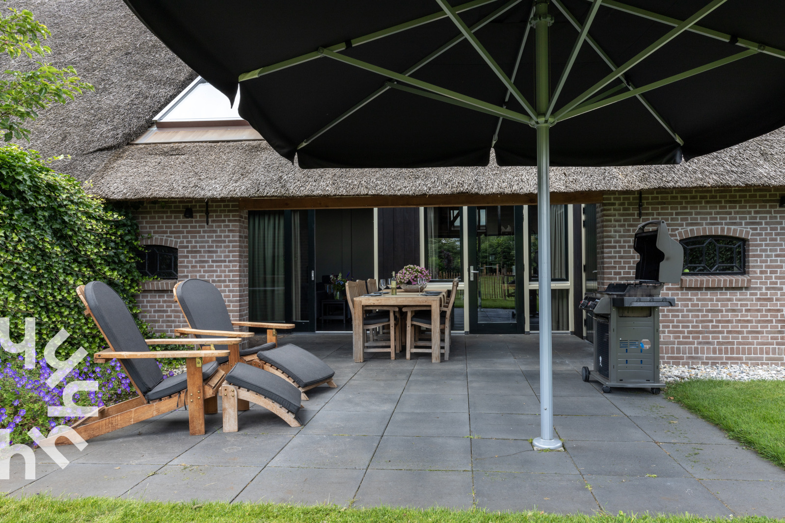 zeer-luxe-ruim-en-authentiek-6-persoons-vakantiehuis-met-grote-tuin-in-dwingeloo