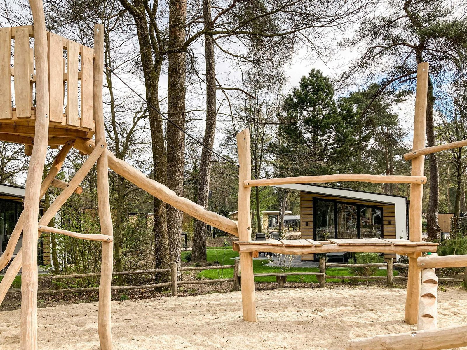 Prachtig 4 persoons vakantiehuis naast de speeltuin nabij Garderen op de Veluwe