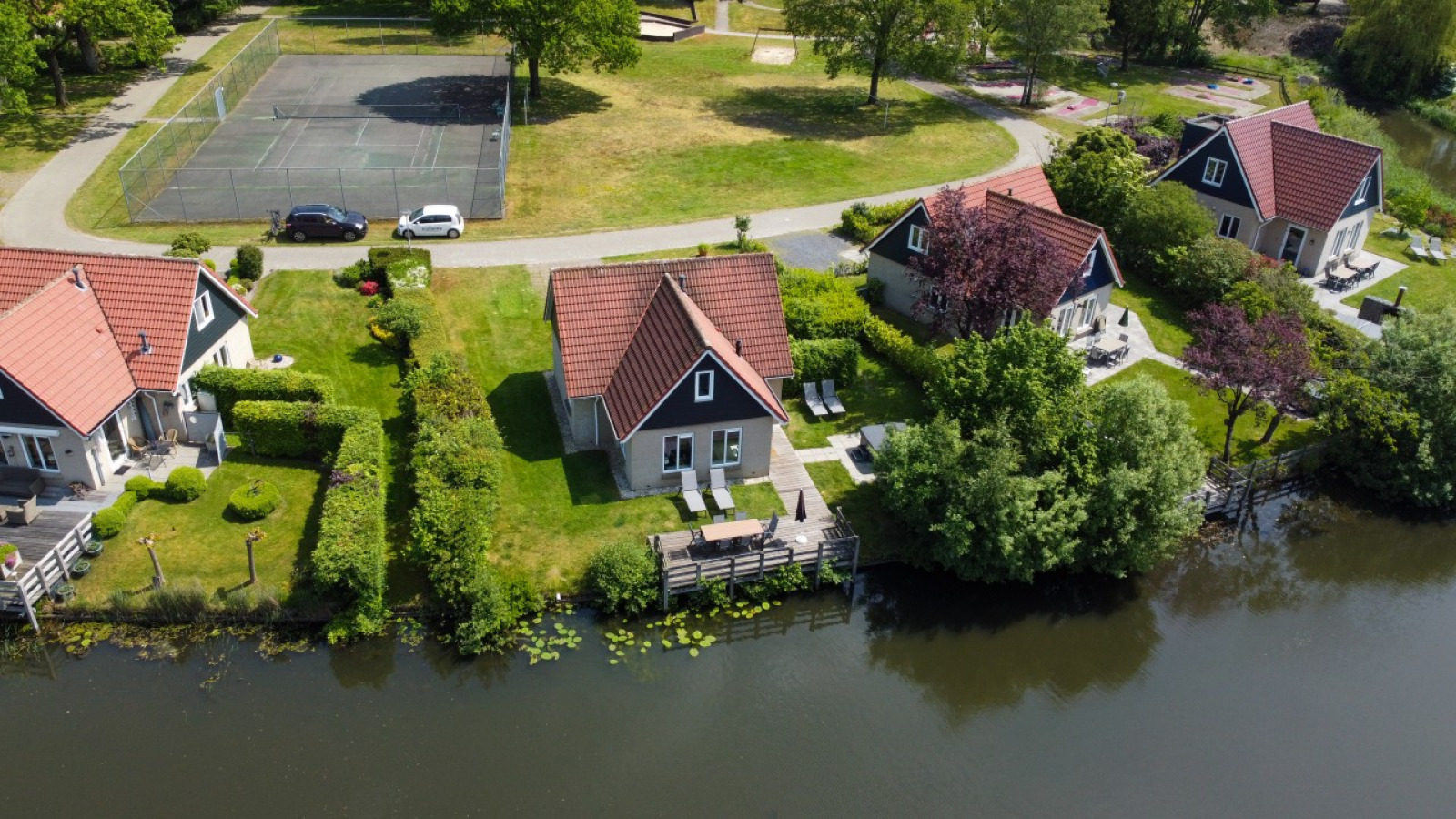 luxe-landhuis-met-sauna-en-bubbelbad-in-westerbork