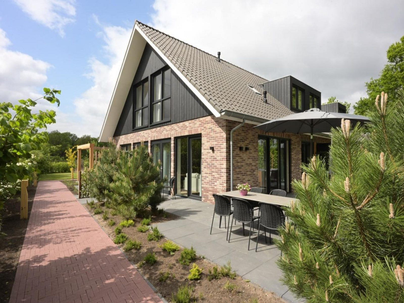 luxe-6-persoons-vakantiewoning-met-hottub-op-landgoed-oud-beekdal-op-de-veluwe