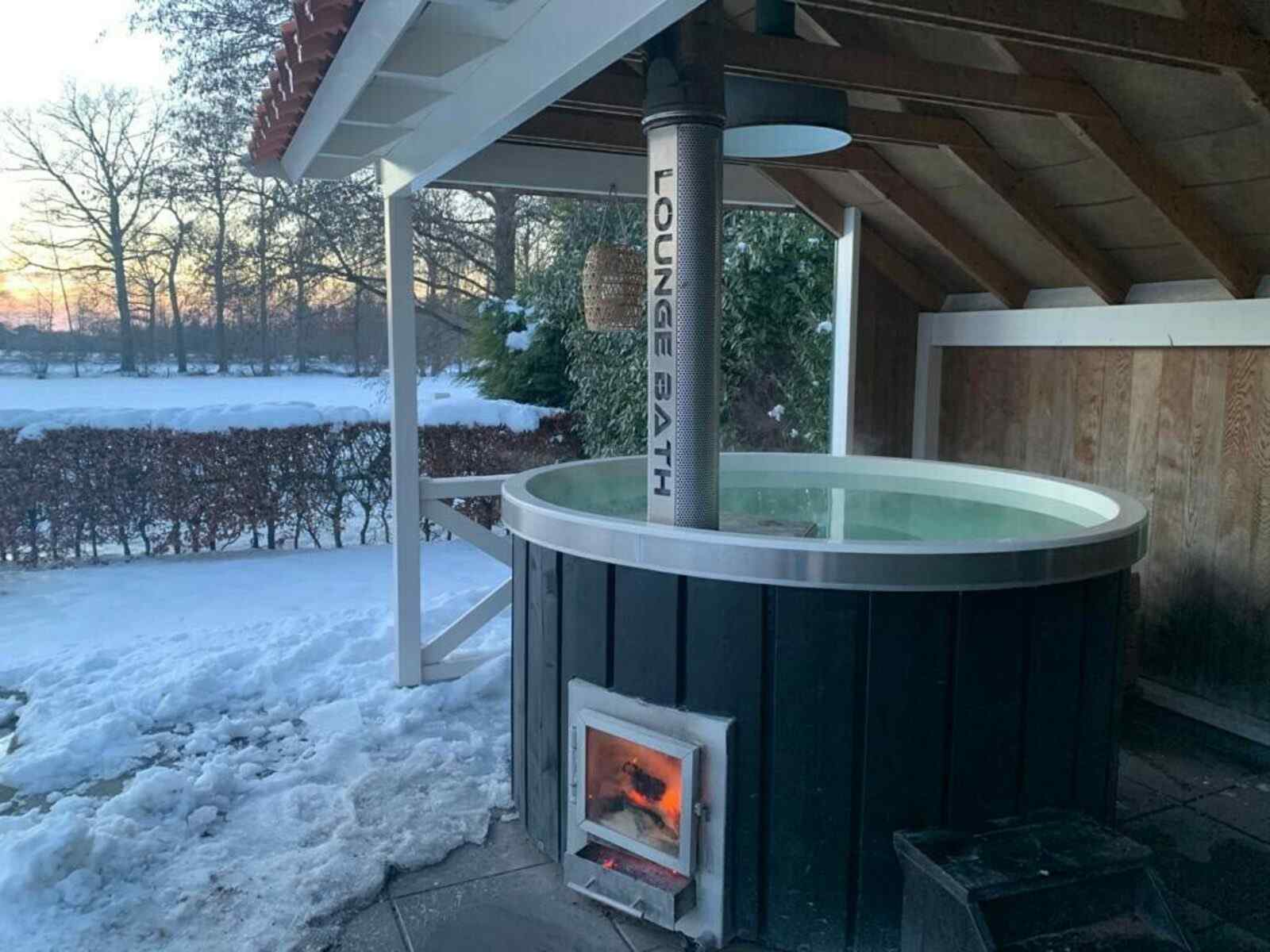 luxe-6-persoons-vakantiehuis-met-hottub-infrarood-en-finse-sauna-in-de-achterhoek