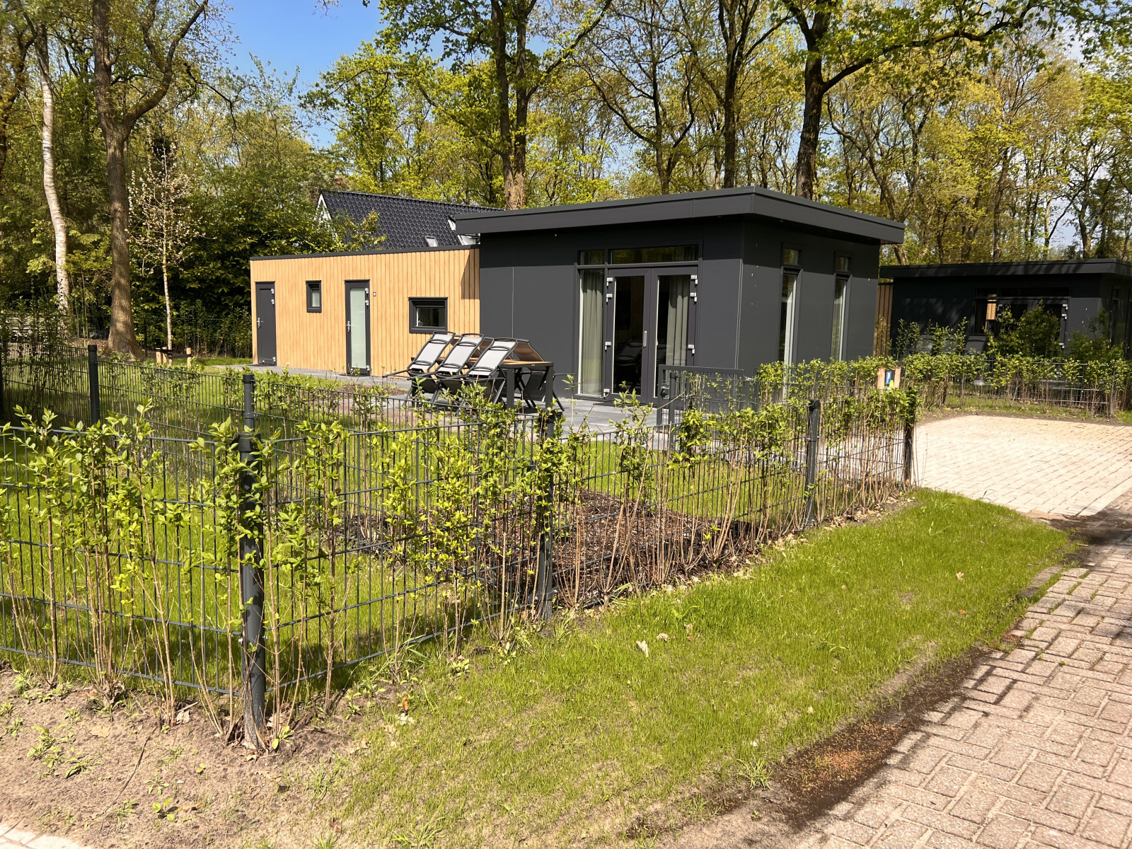 6-persoons-vakantiehuis-met-een-omheinde-tuin-op-vakantiepark-drentheland-in-zorgvlied