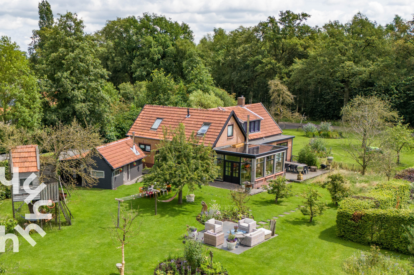 prachtig10-persoons-vakantiehuis-met-sauna-ruim-en-modern-ingericht-in-de-achterhoek