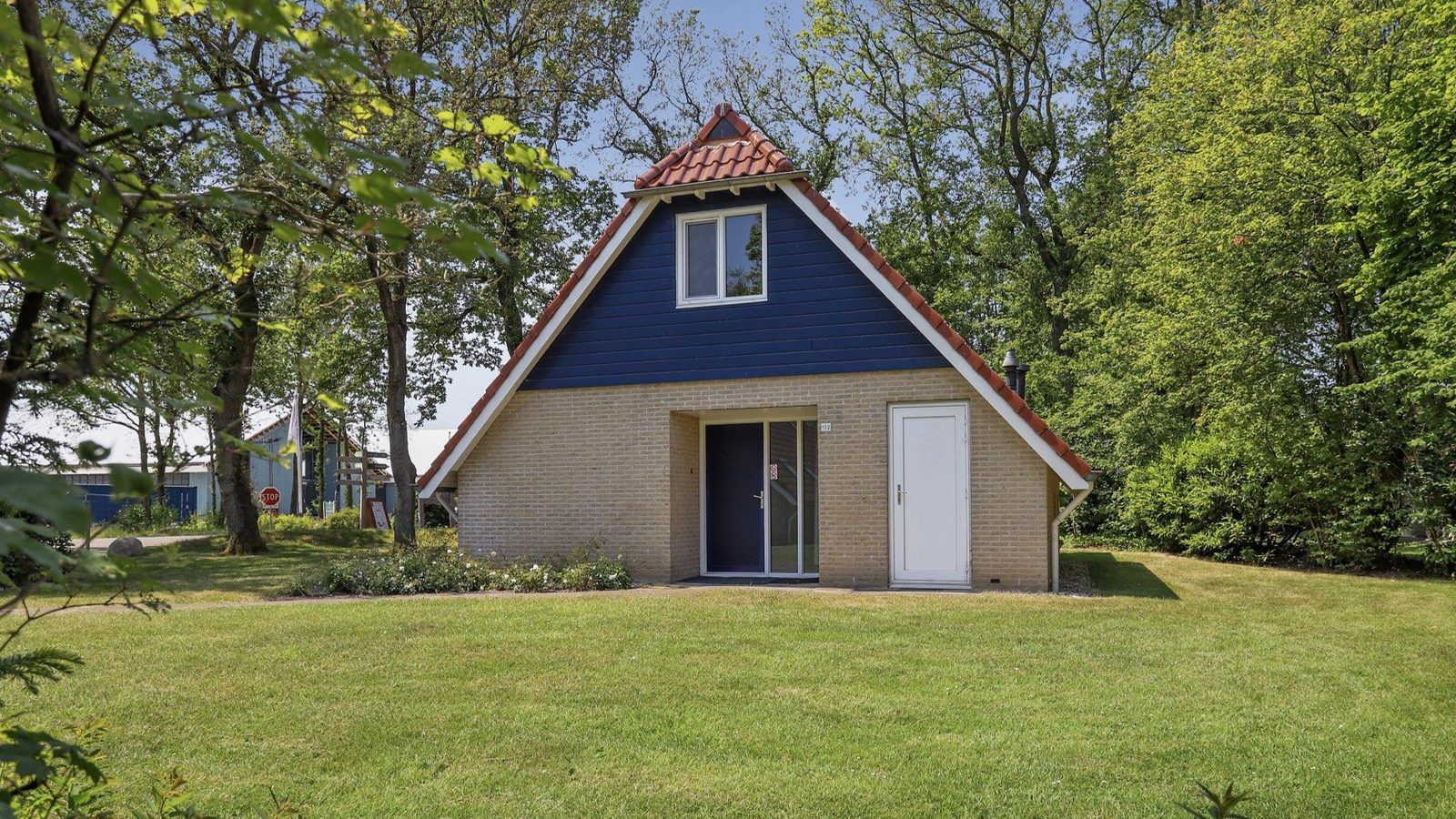 DG1652