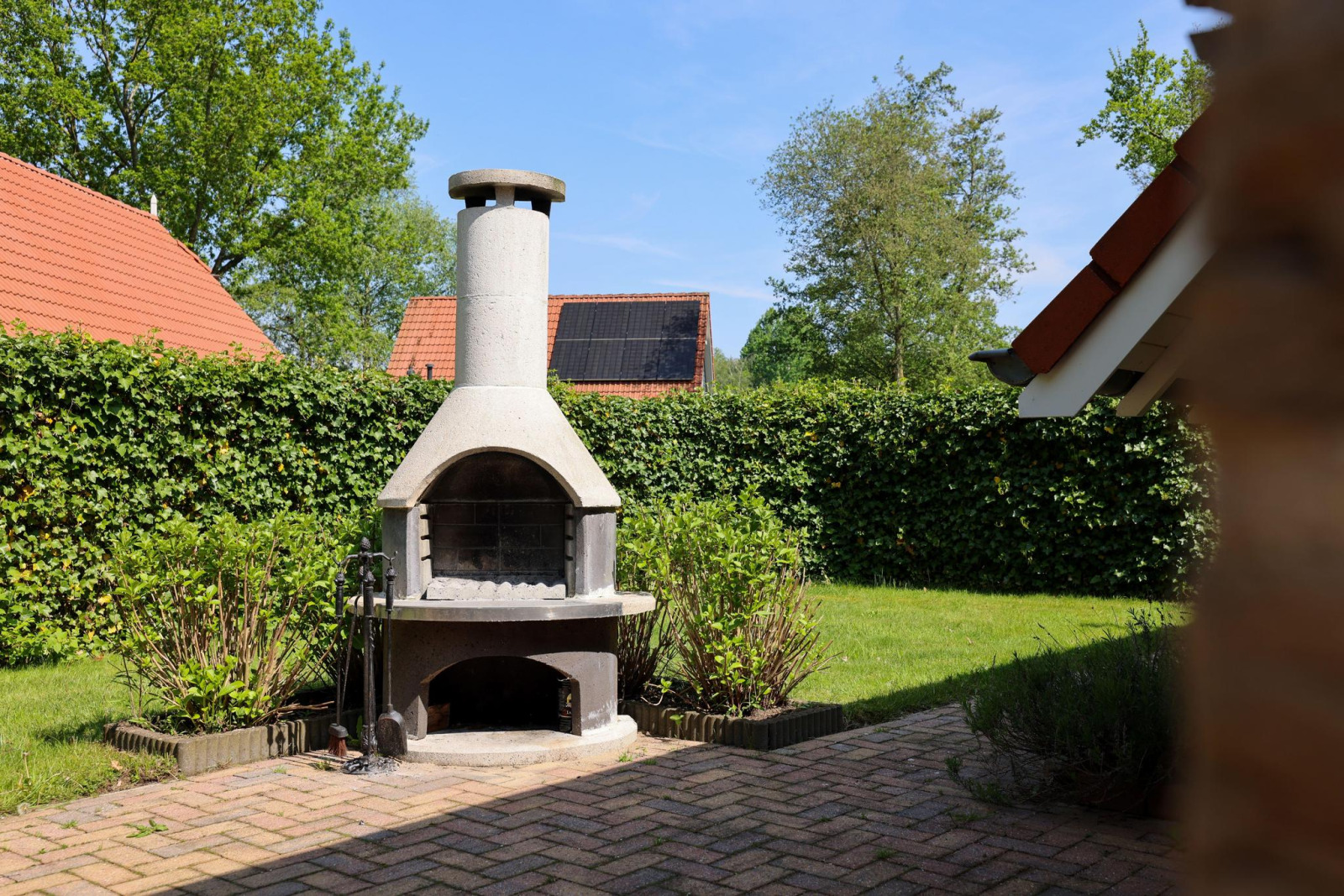 DG1663