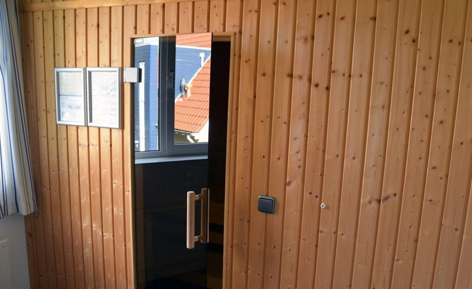 ferienhaus-am-wasser-fur-6-personen-mit-sauna-und-whirlpool-in-westerbork