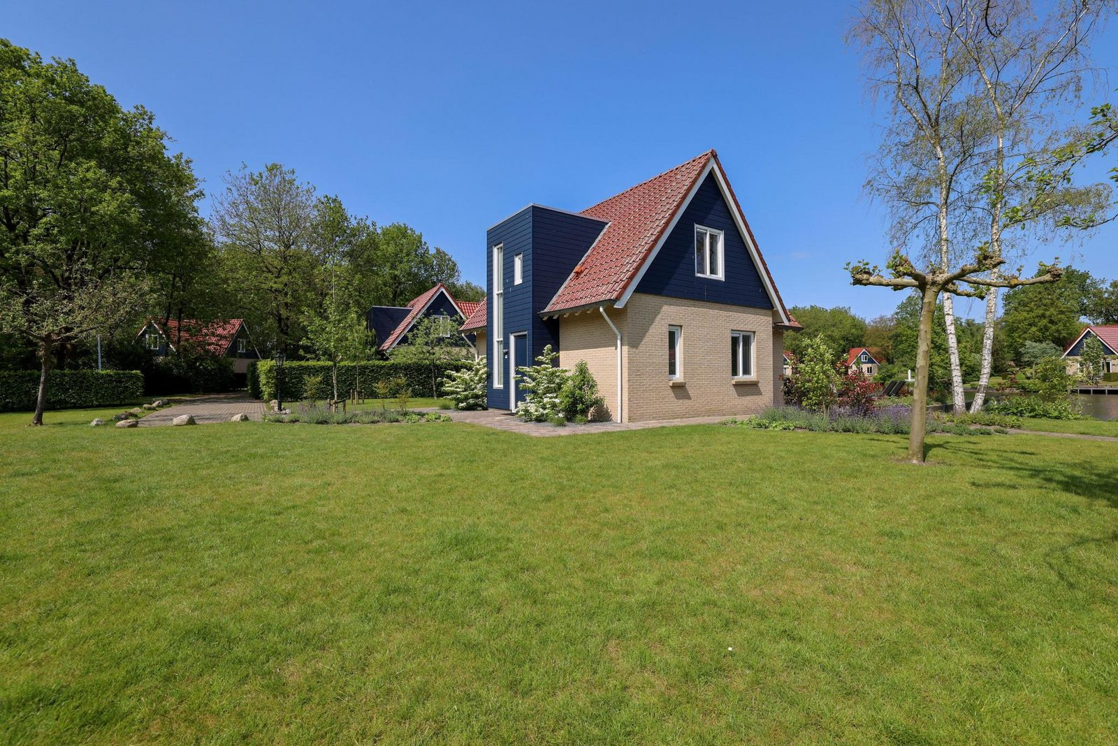 heerlijk-8-persoons-vakantiehuis-met-sauna-en-zonnehemel-in-westerbork