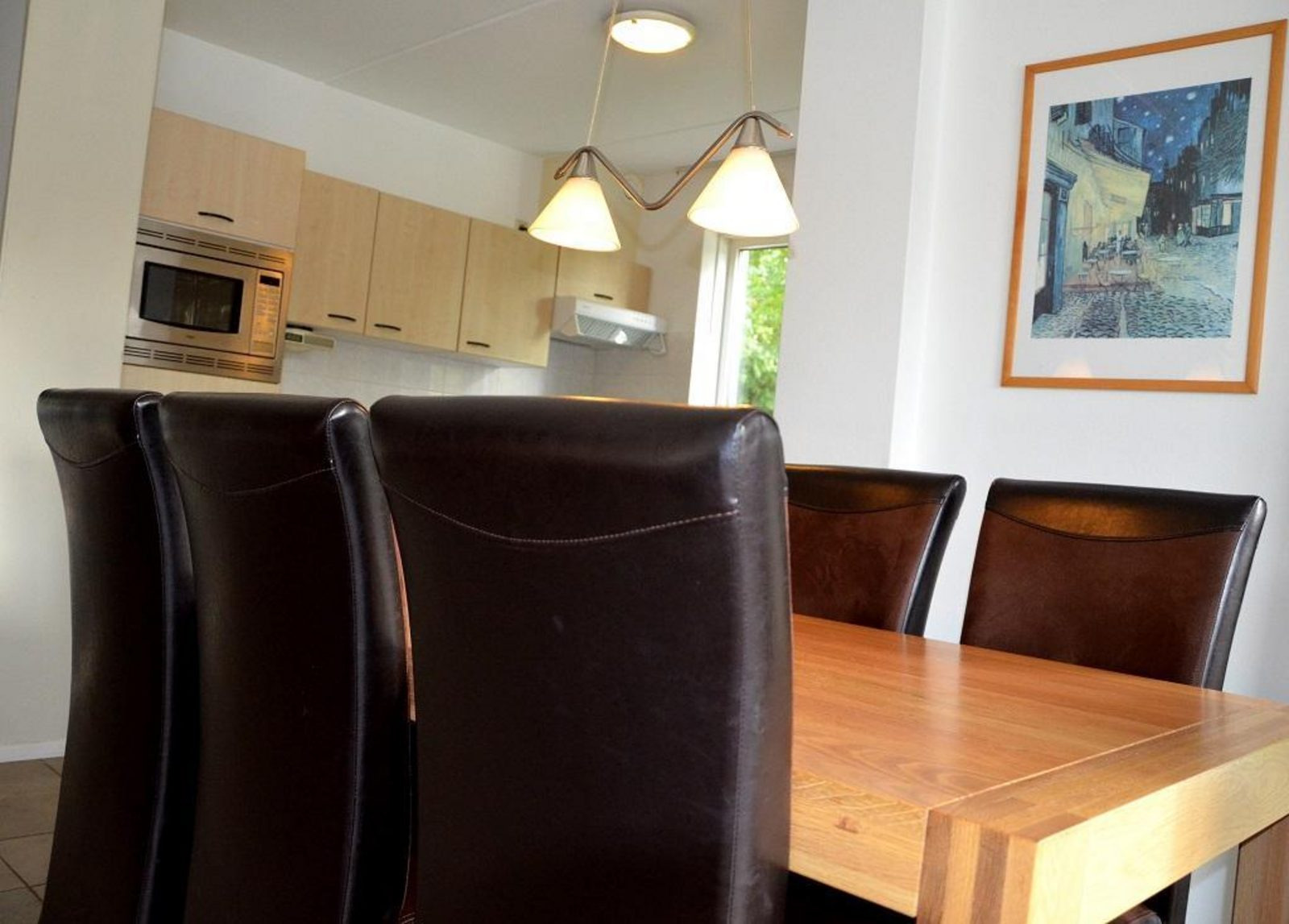 ruim-8-persoons-vakantiehuis-met-sauna-op-vakantiepark-in-westerbork