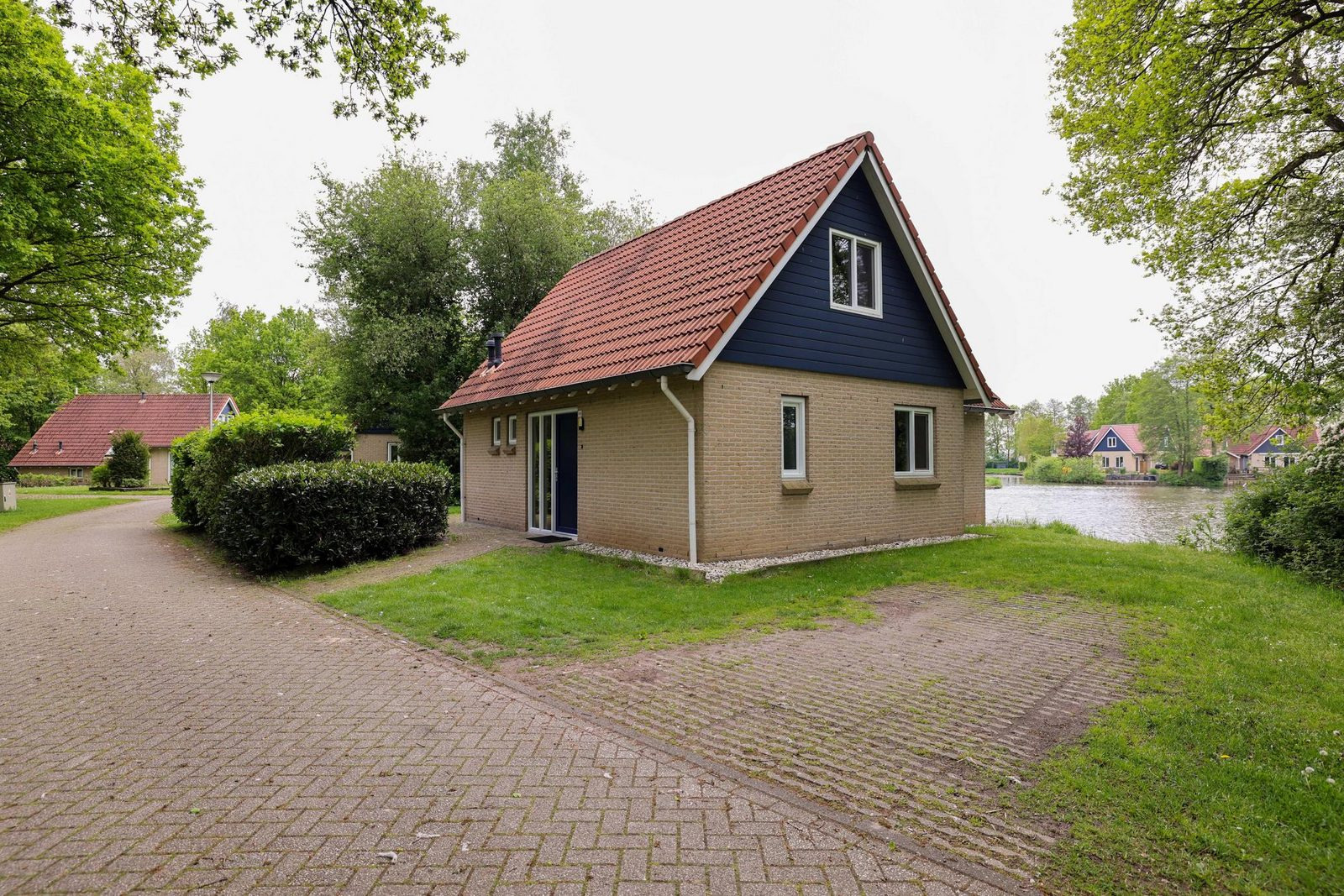 DG1687