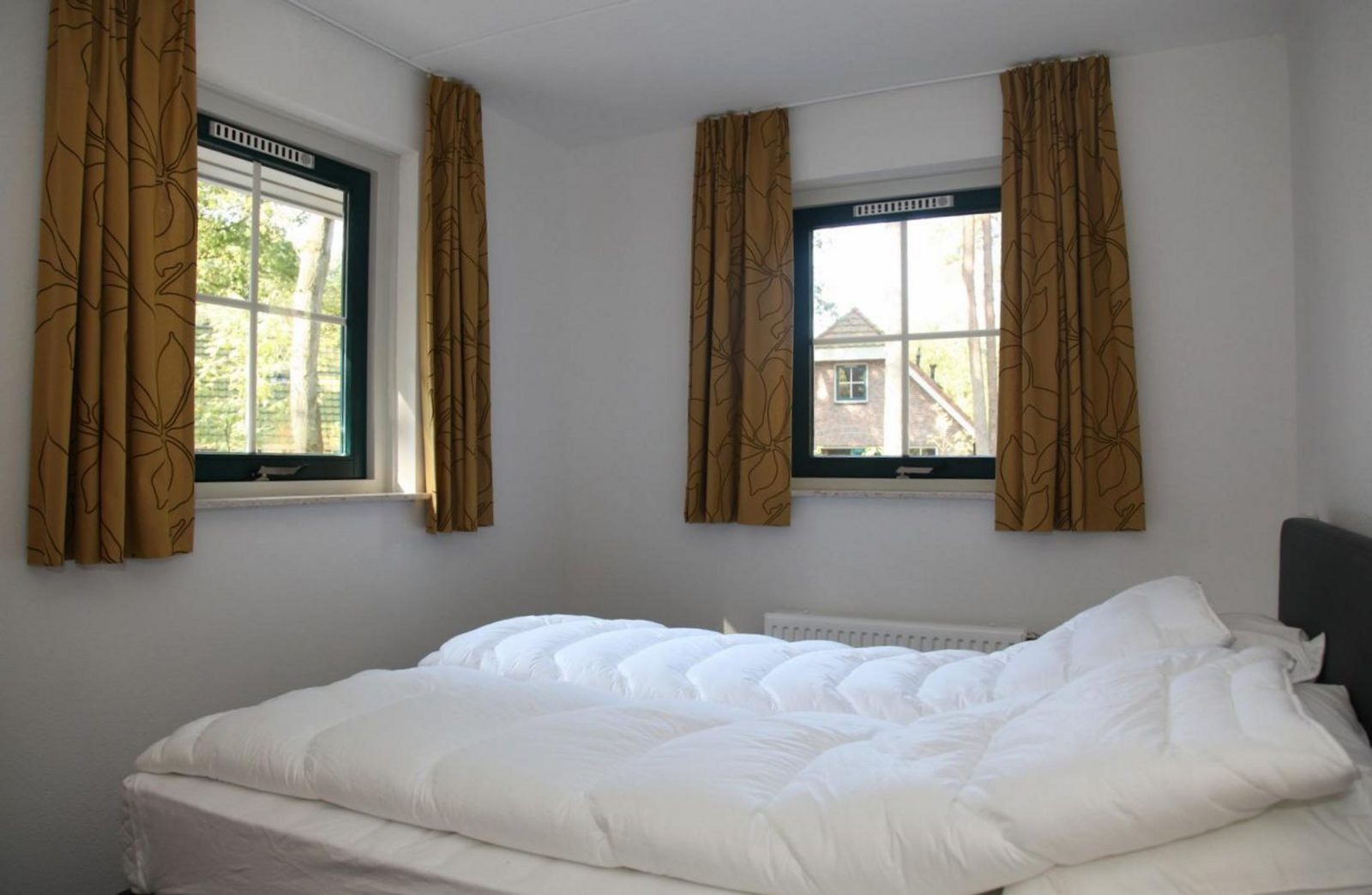 10-persoons-landhuis-met-sauna-op-een-vakantiepark-in-drenthe