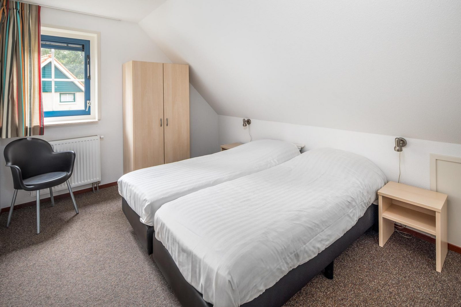 12-persoons-vakantievilla-op-een-vakantiepark-in-drenthe