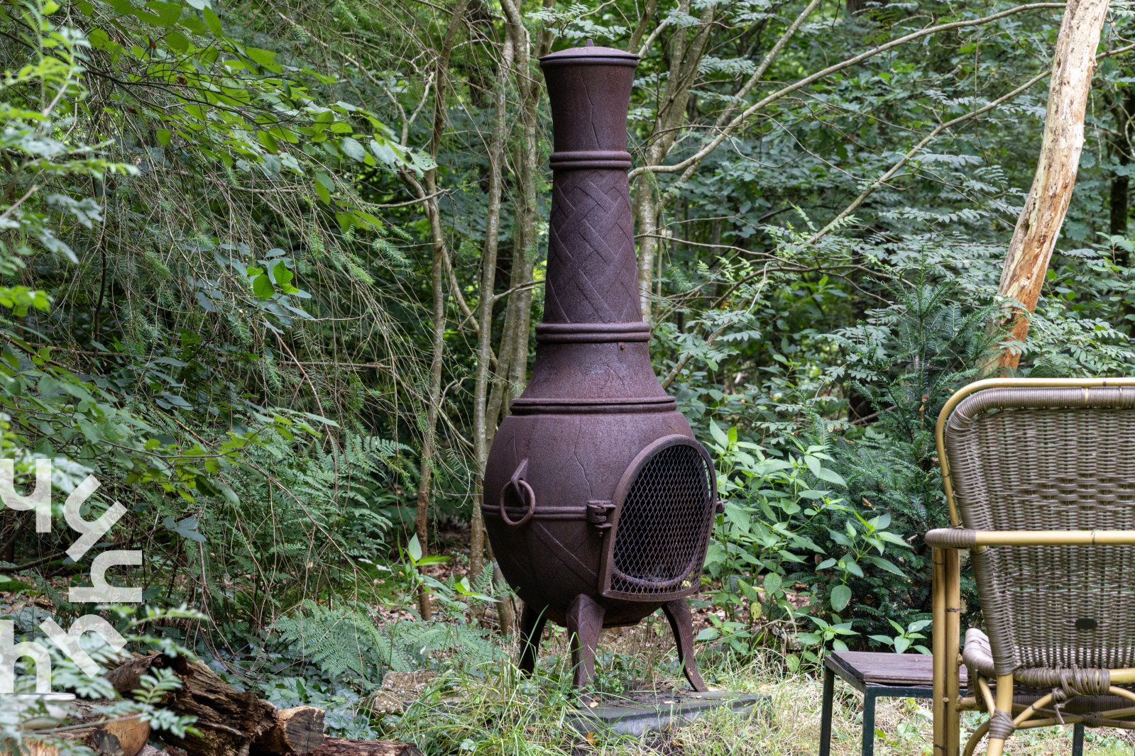DG1748