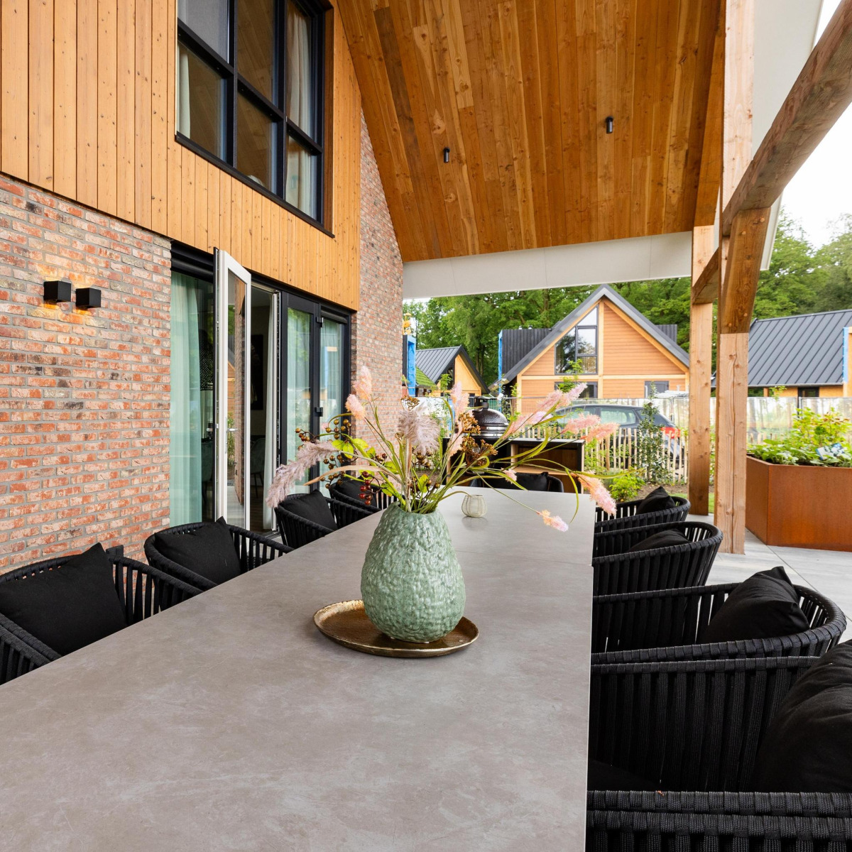 rolstoelvriendelijke-villa-voor-12-personen-met-binnenzwembad-en-wellness-op-de-veluwe