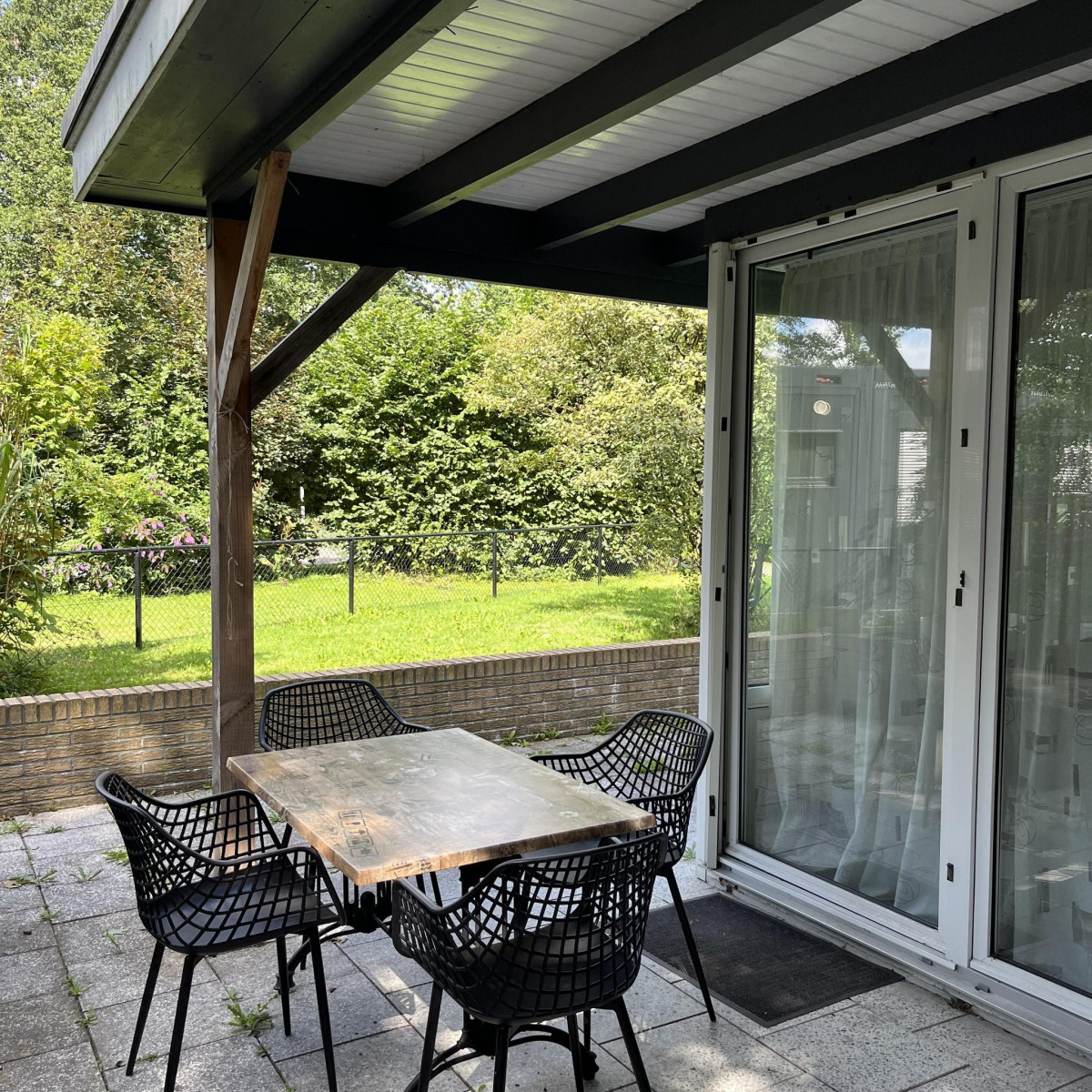 4-persoons-bungalow-met-omheinde-tuin-op-vakantiepark-de-kremmer-in-gasselte