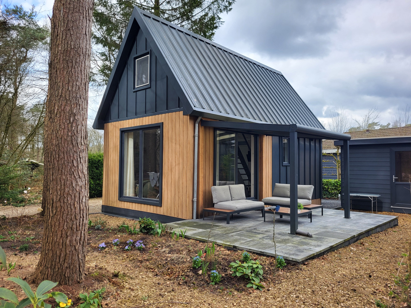 Modern 4-persoons vakantiehuis op de bosrand nabij Harderwijk.