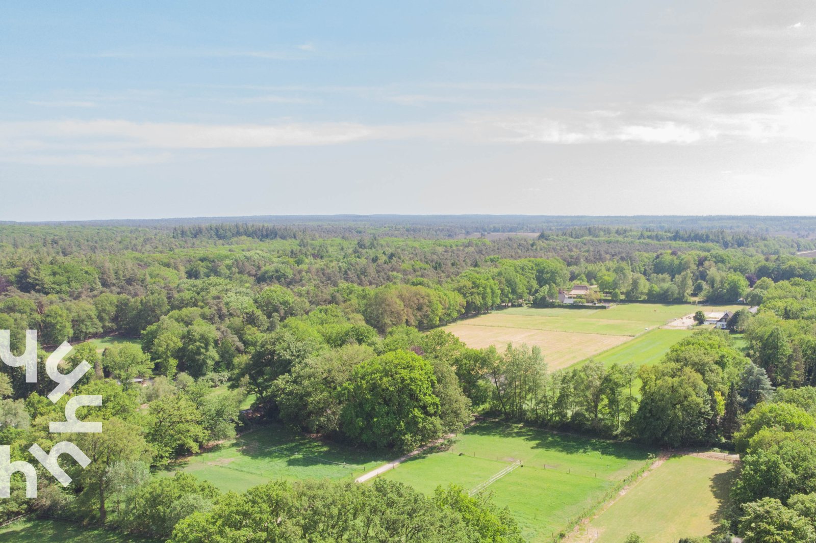 gezellige-2-persoons-chalet-met-bubbelbad-en-sauna-op-een-unieke-locatie-op-de-veluwe