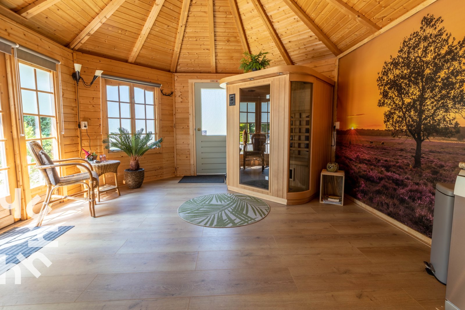 gezellige-2-persoons-chalet-met-bubbelbad-en-sauna-op-een-unieke-locatie-op-de-veluwe