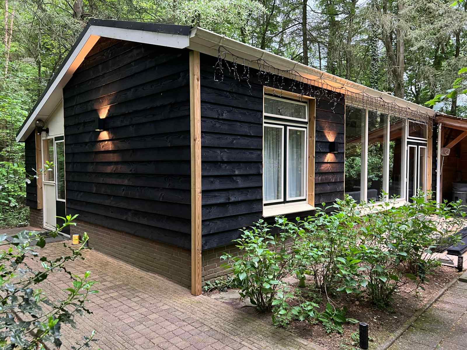 luxe-vakantiehuis-geschikt-voor-4-volwassenen-en-2-kinderen-met-bubbelbad-op-de-veluwe