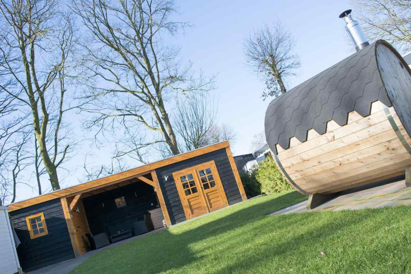 luxe-6-persoons-chalets-met-sauna-en-bubbelbad-op-de-veluwe