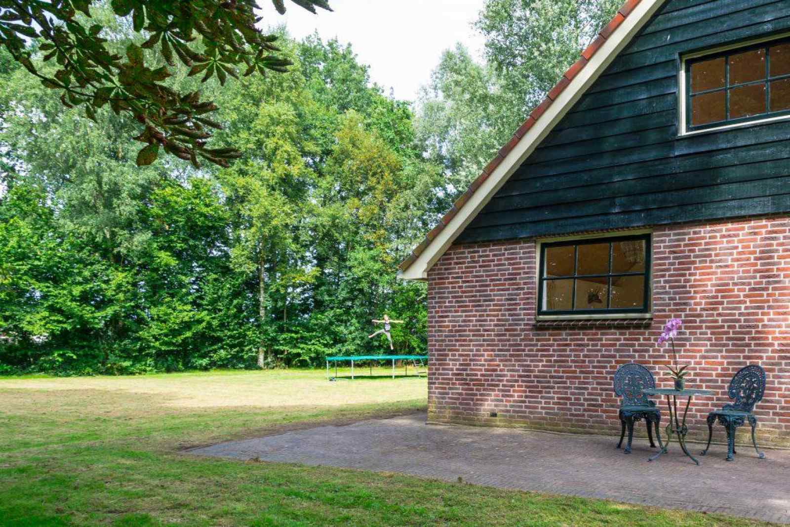 karakteristiek-2-persoons-vakantiehuis-met-pelletkachel-in-dwingeloo-drenthe