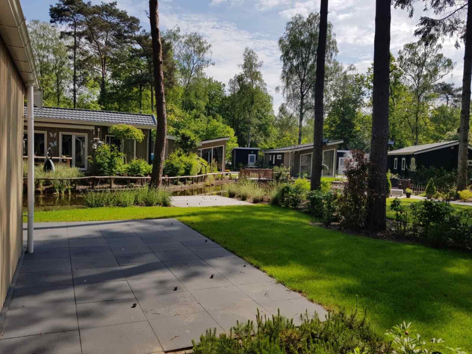 mooi-4-persoons-chalet-op-de-veluwe-nabij-hoenderloo