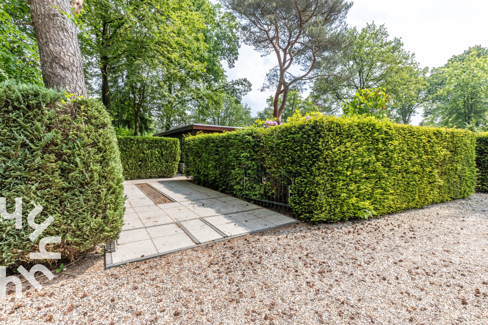 5-persoons-bungalow-met-omheinde-tuin-en-privacy-op-de-veluwe-met-een-zwembad-op-het-park