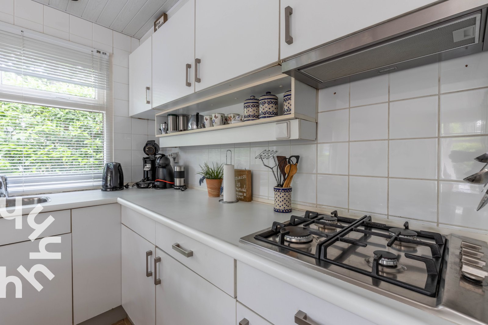 5-persoons-bungalow-met-omheinde-tuin-en-privacy-op-de-veluwe-met-een-zwembad-op-het-park