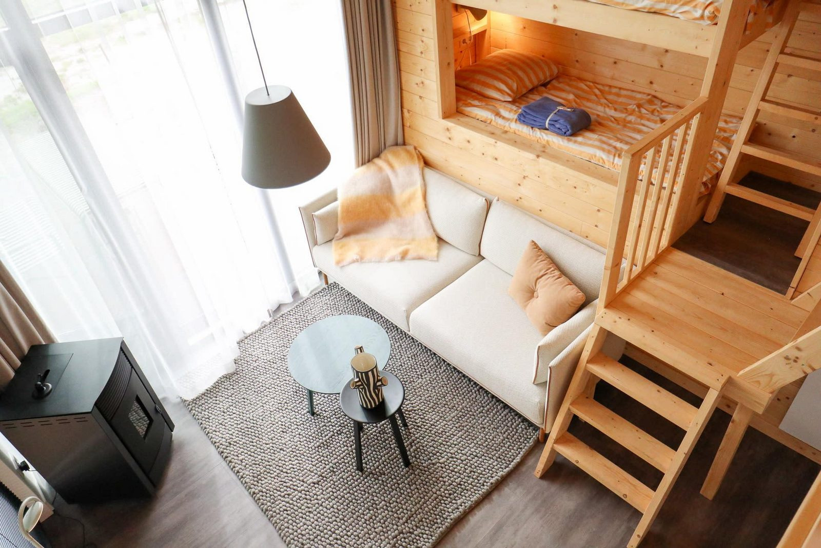 knus-tiny-house-voor-4-personen-op-een-waterrijk-vakantiepark-aan-de-ijssel